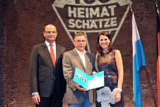 Heimatminister Albert Füracker und Kunstministerin Prof. Dr. med. Marion Kiechle prämieren 100 Heimatschätze
